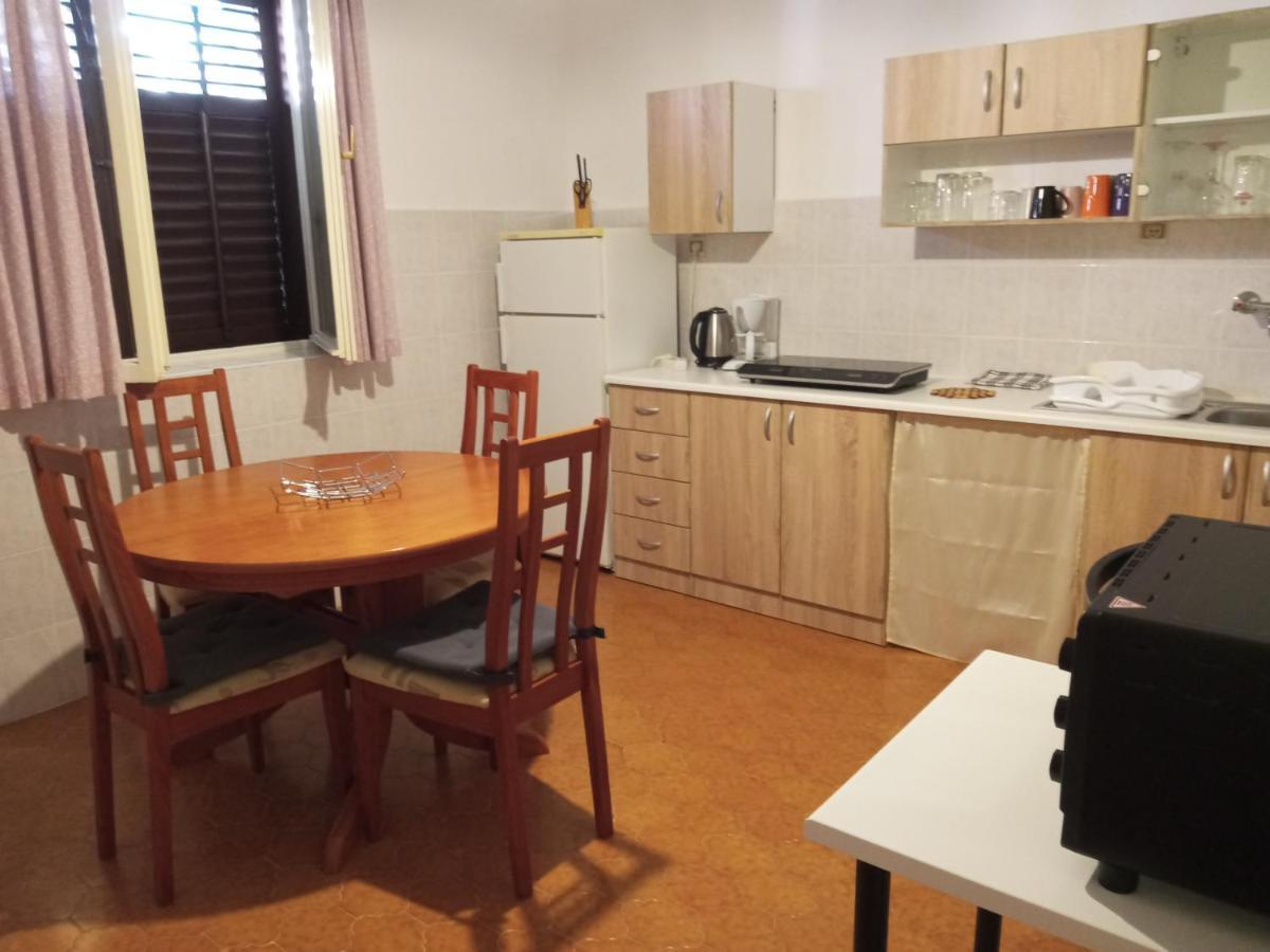 Apartman Sole Karigador Exterior foto
